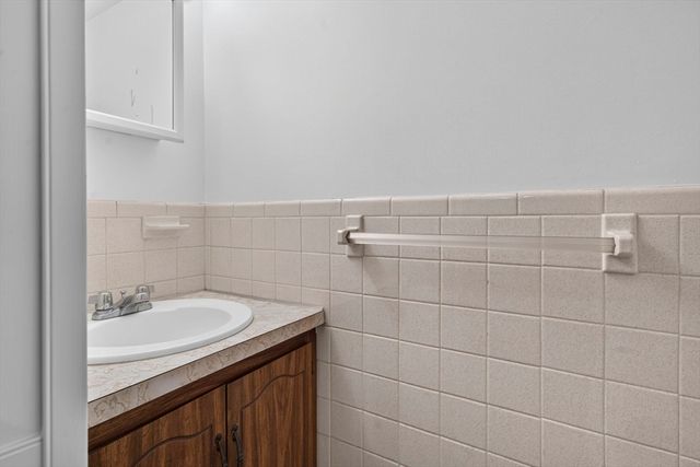 993 Massachusettes 113, Arlington, MA 02474