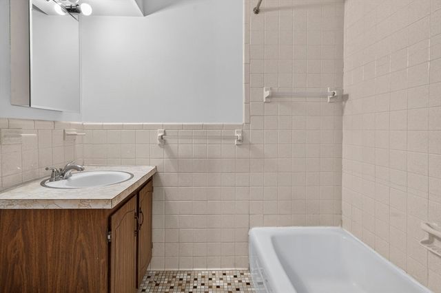 993 Massachusettes 113, Arlington, MA 02474