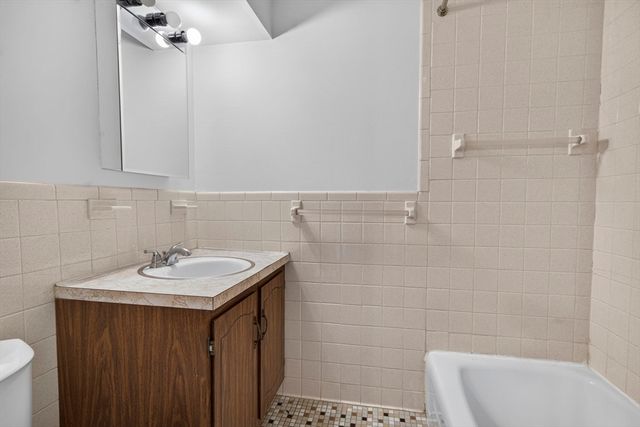 993 Massachusettes 113, Arlington, MA 02474