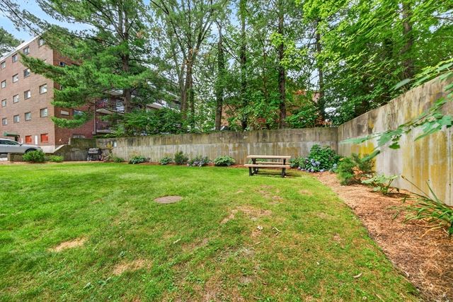 993 Massachusettes 113, Arlington, MA 02474
