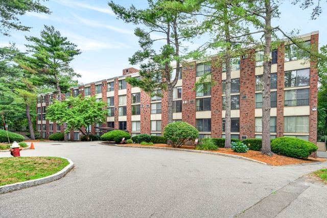 993 Massachusettes 113, Arlington, MA 02474