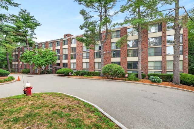 993 Massachusettes 113, Arlington, MA 02474