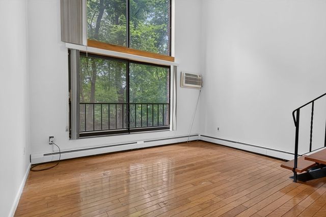 993 Massachusettes 113, Arlington, MA 02474