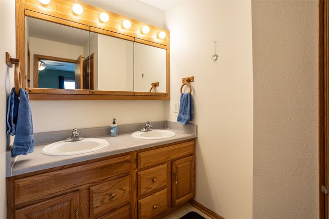 1804 W Cheyenne Court, Polk City, IA 50226