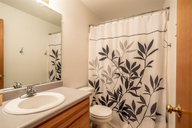 1804 W Cheyenne Court, Polk City, IA 50226