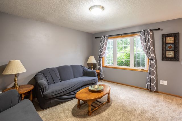 1804 W Cheyenne Court, Polk City, IA 50226
