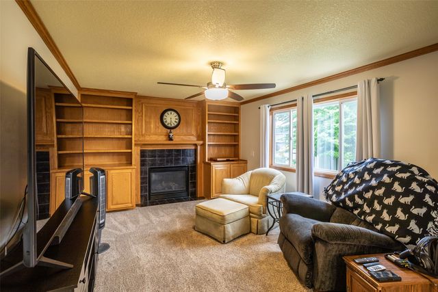 1804 W Cheyenne Court, Polk City, IA 50226