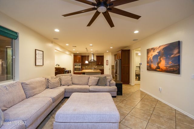 4834 W Willow Wind Way, Tucson, AZ 85741