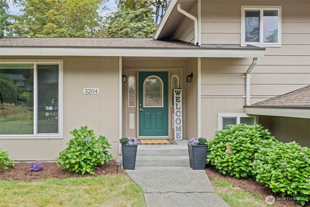 3204 88th Avenue E, Edgewood, WA 98371