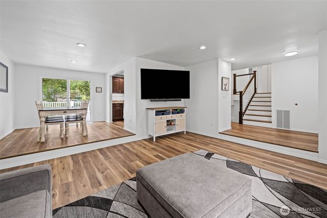 3204 88th Avenue E, Edgewood, WA 98371
