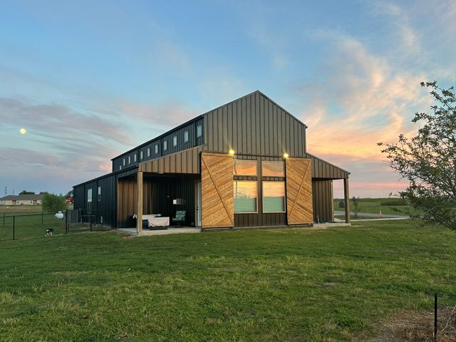 511 John Davis Road, Italy, TX 76651