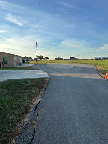 511 John Davis Road, Italy, TX 76651