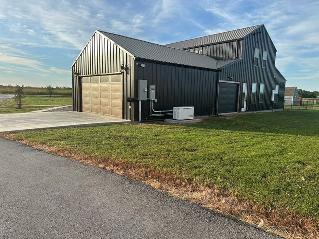 511 John Davis Road, Italy, TX 76651