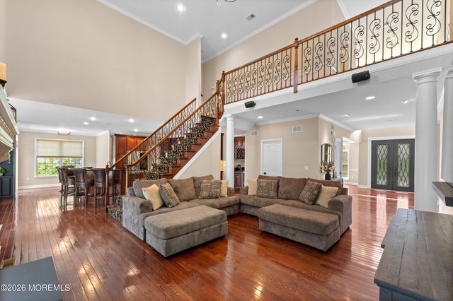 55 Hedgerow Lane, Manalapan, NJ 07726