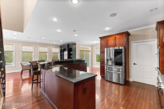 55 Hedgerow Lane, Manalapan, NJ 07726