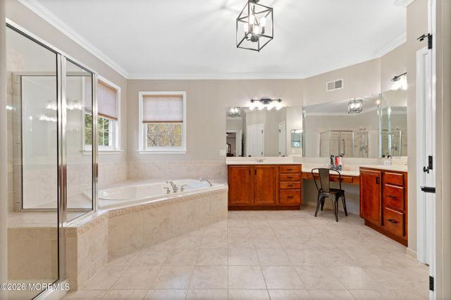 55 Hedgerow Lane, Manalapan, NJ 07726