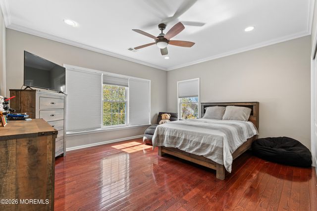 55 Hedgerow Lane, Manalapan, NJ 07726