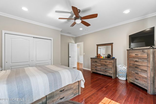 55 Hedgerow Lane, Manalapan, NJ 07726