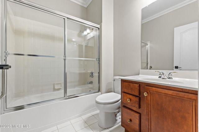 55 Hedgerow Lane, Manalapan, NJ 07726