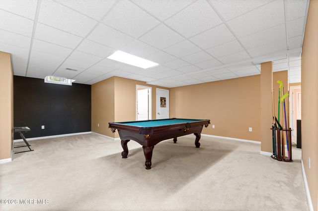 55 Hedgerow Lane, Manalapan, NJ 07726