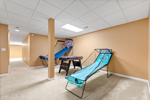 55 Hedgerow Lane, Manalapan, NJ 07726