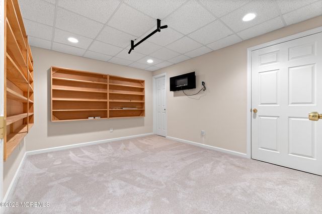 55 Hedgerow Lane, Manalapan, NJ 07726