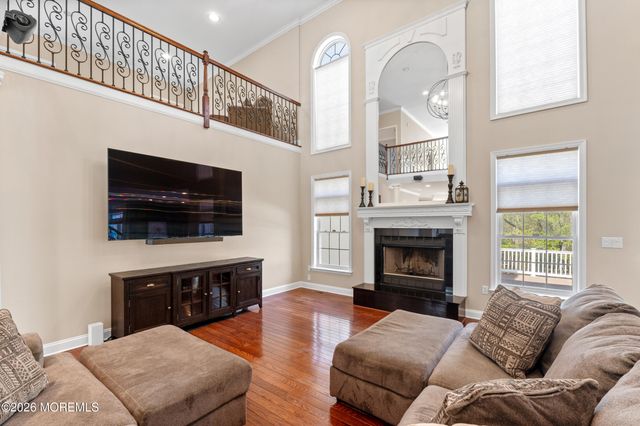 55 Hedgerow Lane, Manalapan, NJ 07726