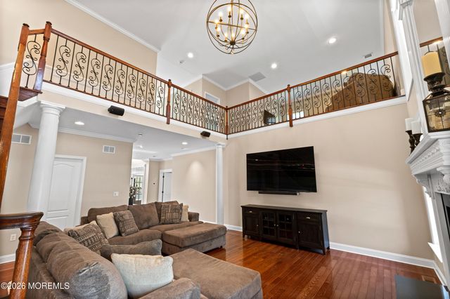 55 Hedgerow Lane, Manalapan, NJ 07726