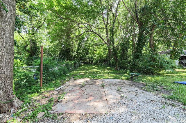 2517 Montgall Avenue, Kansas City, MO 64127