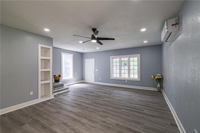 2517 Montgall Avenue, Kansas City, MO 64127