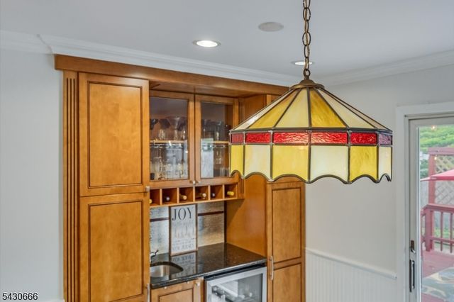 4 Hillcrest Ave, Mendham Boro, NJ 07945