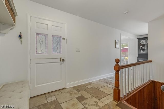 4 Hillcrest Ave, Mendham Boro, NJ 07945