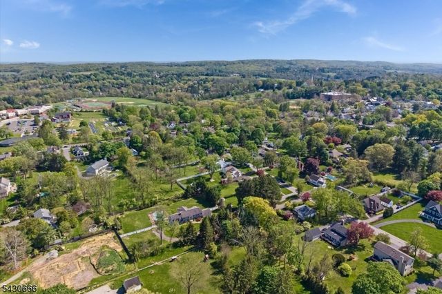 4 Hillcrest Ave, Mendham Boro, NJ 07945