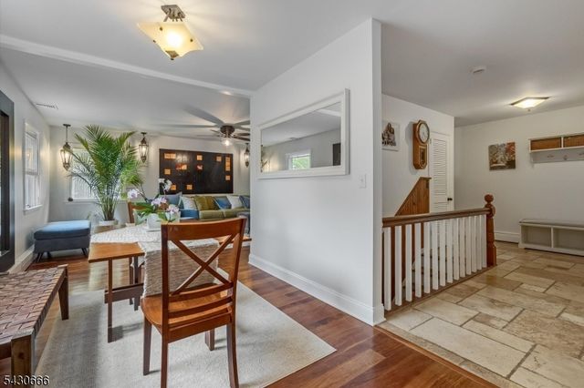4 Hillcrest Ave, Mendham Boro, NJ 07945