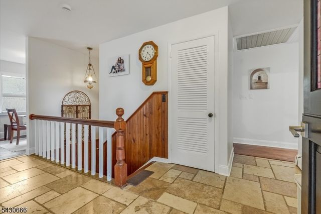 4 Hillcrest Ave, Mendham Boro, NJ 07945