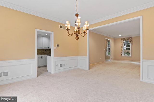 27 DEVONSHIRE SQ, Mechanicsburg, PA 17050