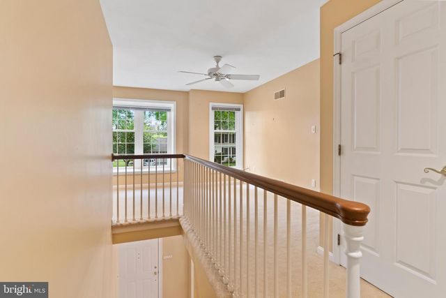 27 DEVONSHIRE SQ, Mechanicsburg, PA 17050