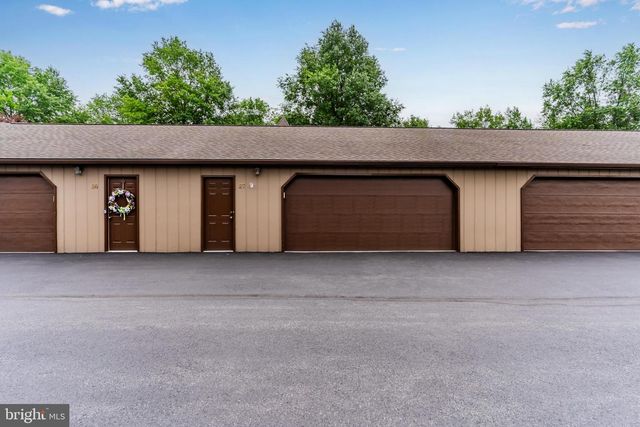 27 DEVONSHIRE SQ, Mechanicsburg, PA 17050
