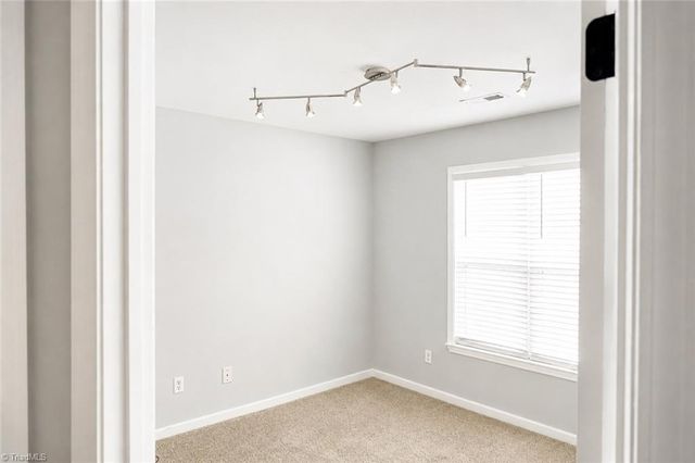 730 Wynbrook Square Lane, Winston-salem, NC 27103