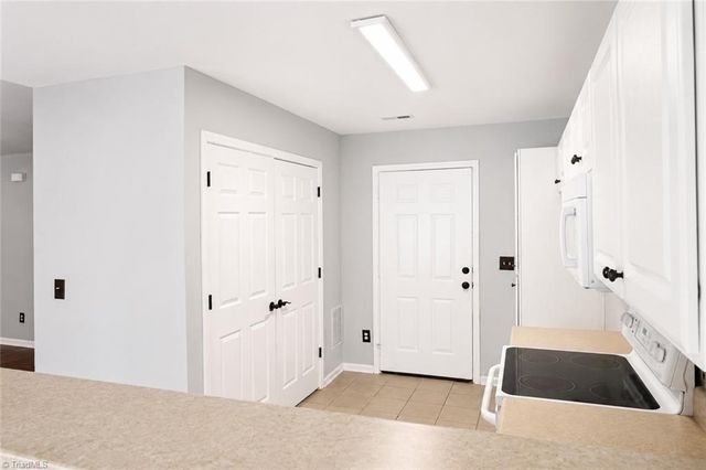 730 Wynbrook Square Lane, Winston-salem, NC 27103
