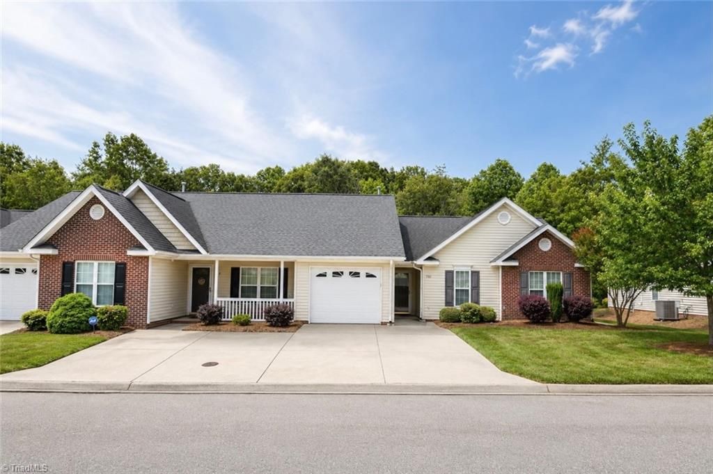 730 Wynbrook Square Lane, Winston-salem, NC 27103