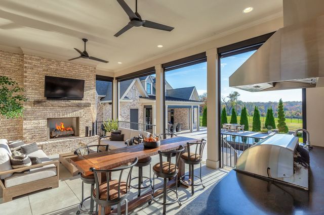 6313 Percheron Lane, Arrington, TN 37014