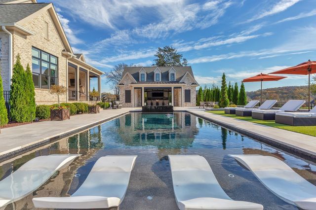 6313 Percheron Lane, Arrington, TN 37014