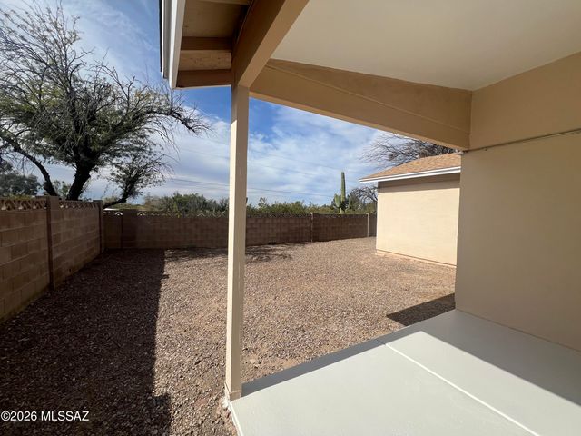3292 S Kristina Park Loop, Tucson, AZ 85730