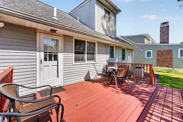 4 Gregory Drive, Hamilton, NJ 08690