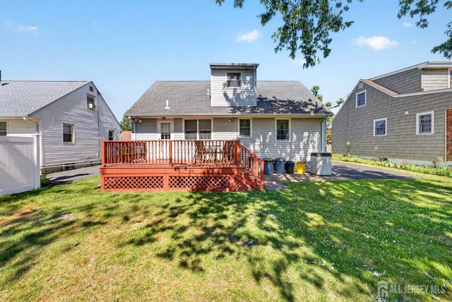 4 Gregory Drive, Hamilton, NJ 08690