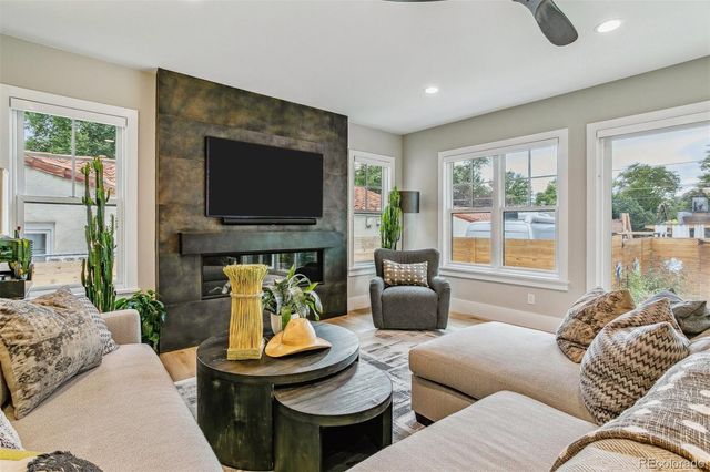 629 S Downing Street, Denver, CO 80209