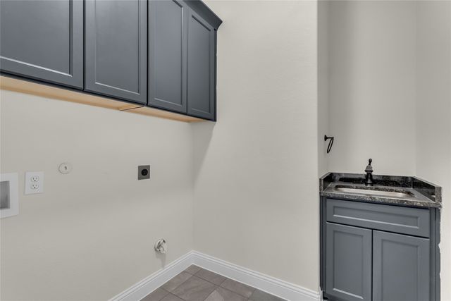 396 N Montague Street, Pilot Point, TX 76258