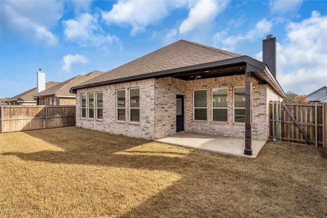 396 N Montague Street, Pilot Point, TX 76258