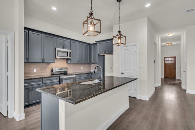 396 N Montague Street, Pilot Point, TX 76258